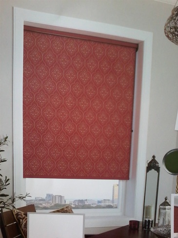 Blackout and light filter roller shades